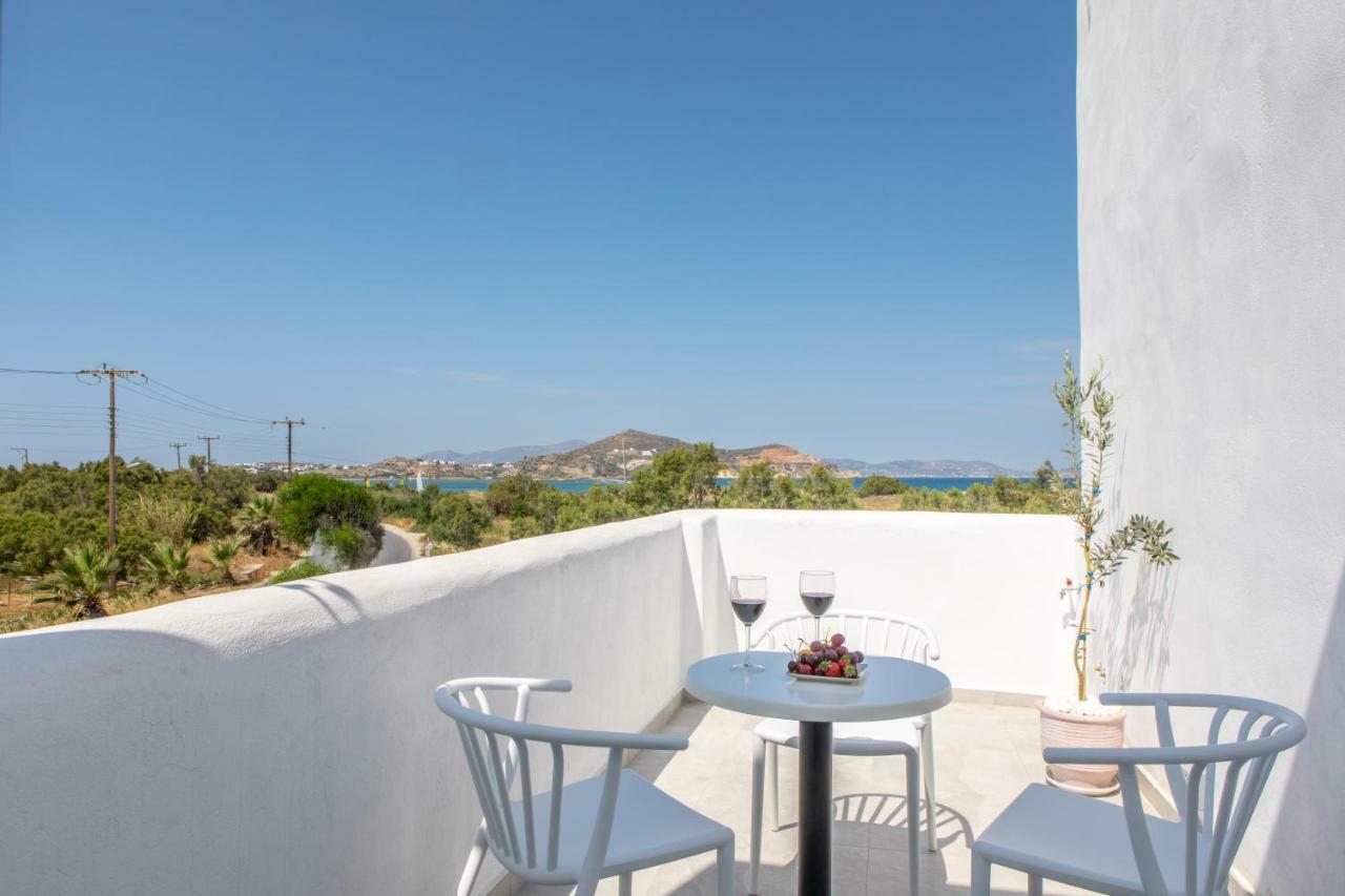 Crystal Mare Suites Naxos City Extérieur photo